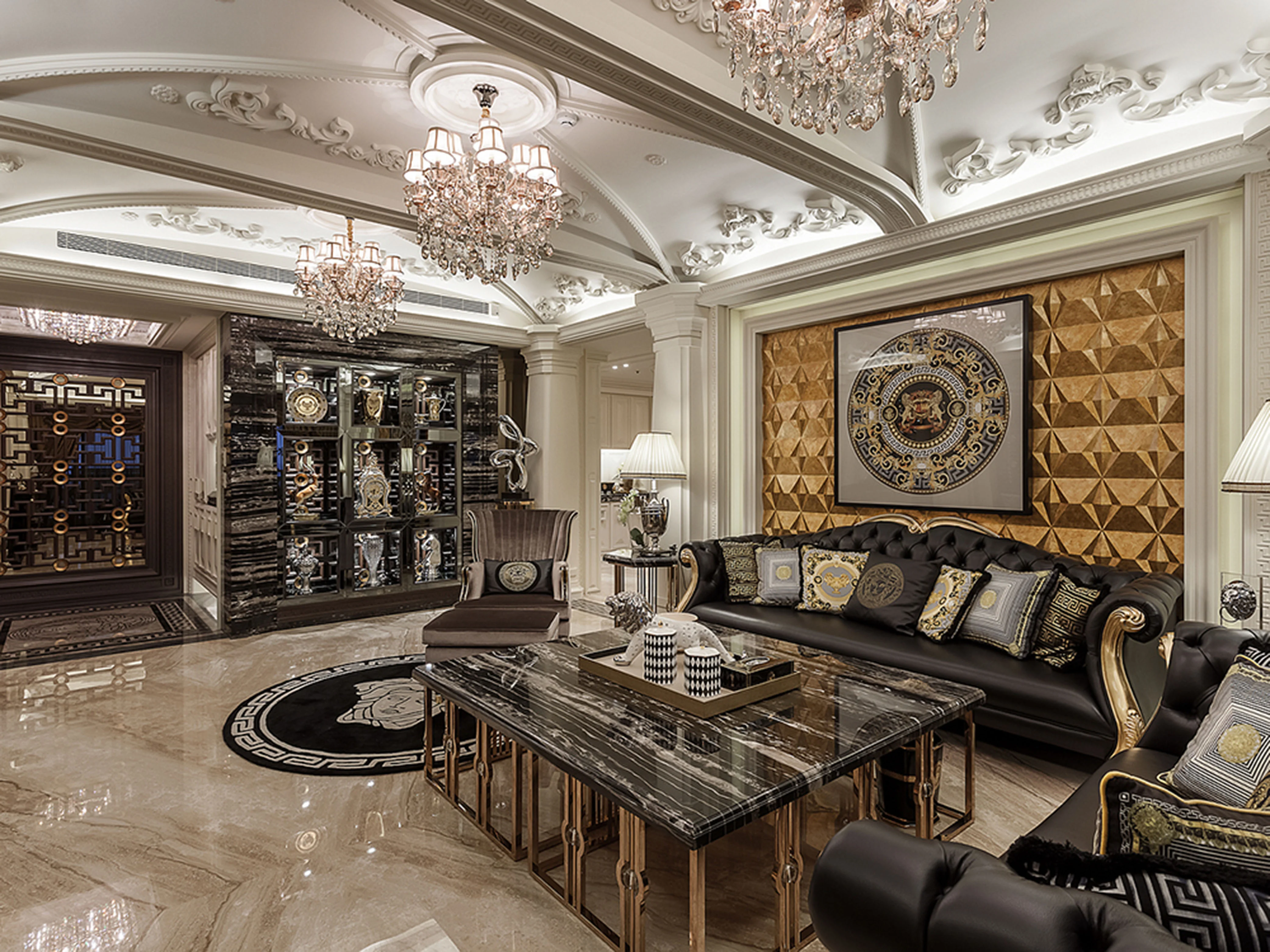 VERSACE